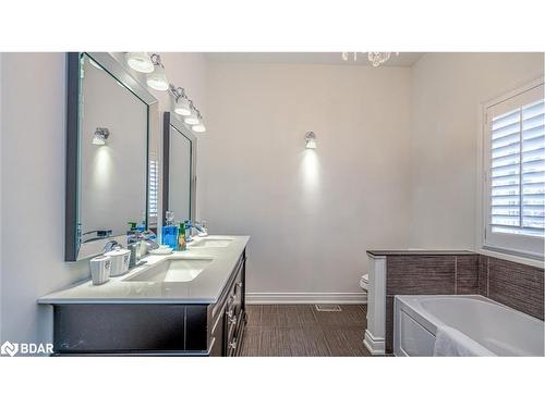 392 Cox Mill Road, Barrie, ON - Indoor Photo Showing Bathroom