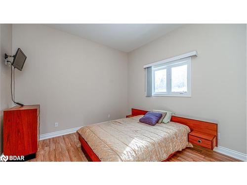 392 Cox Mill Road, Barrie, ON - Indoor Photo Showing Bedroom