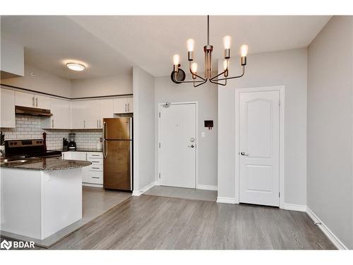 405-44 Ferndale Drive S, Barrie, ON - Indoor Photo Showing Kitchen With Double Sink