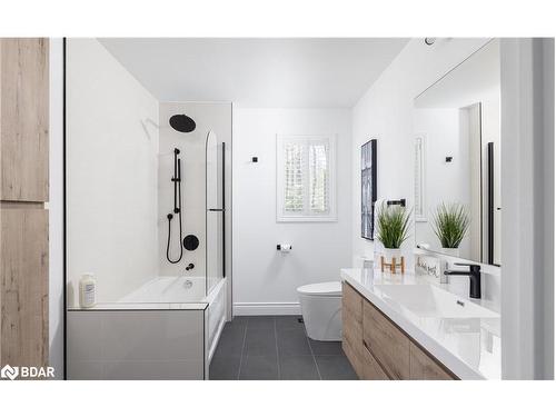 1029 Magenta Trail, Minden, ON - Indoor Photo Showing Bathroom