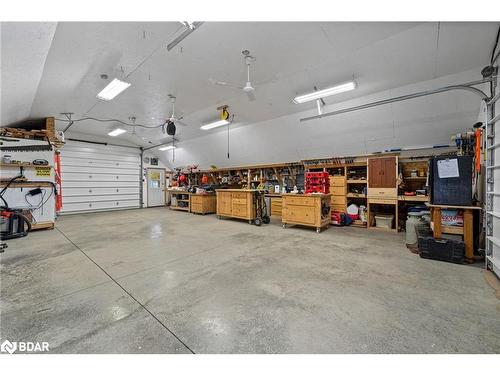 2110 13Th Line Line E, Trent Hills, ON - Indoor Photo Showing Garage