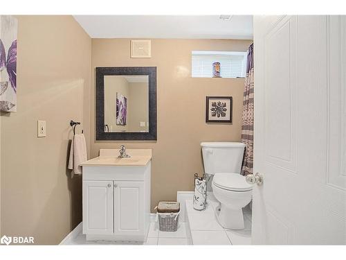 60 Red Oak Drive, Barrie, ON - Indoor Photo Showing Bathroom