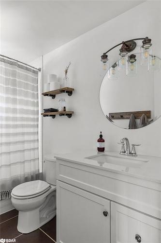 31 Porter Crescent, Barrie, ON - Indoor Photo Showing Bathroom