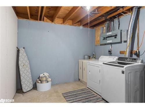 31 Porter Crescent, Barrie, ON - Indoor Photo Showing Laundry Room