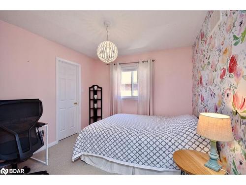 93 Monarchy Street, Barrie, ON - Indoor Photo Showing Bedroom