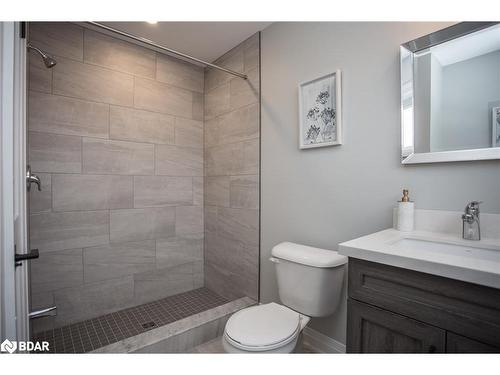 28 Stonehart Lane Lane, Barrie, ON - Indoor Photo Showing Bathroom