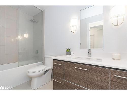 305-241 Sea Ray Avenue, Innisfil, ON - Indoor Photo Showing Bathroom