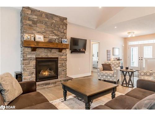 1753 Glen Echo Ridge, Waubaushene, ON - Indoor Photo Showing Living Room With Fireplace