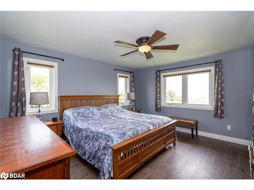 2173 Fairgrounds Road S, Clearview, ON - Indoor Photo Showing Bedroom
