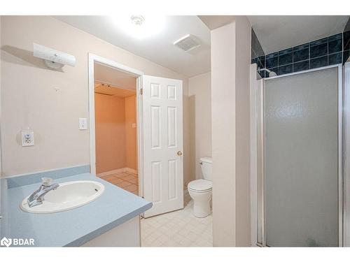 34 Arthur Avenue, Barrie, ON - Indoor Photo Showing Bathroom