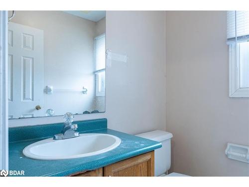 352 Duckworth Street, Barrie, ON - Indoor Photo Showing Bathroom