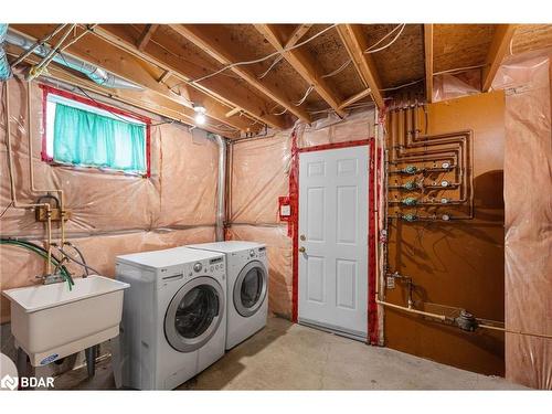 28 Marsellus Drive, Barrie, ON - Indoor Photo Showing Laundry Room