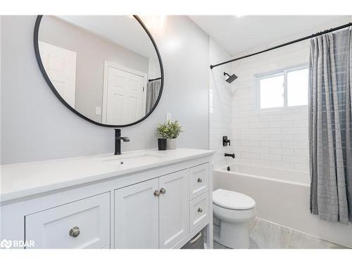 562 Simcoe Street, Collingwood, ON - Indoor Photo Showing Bathroom