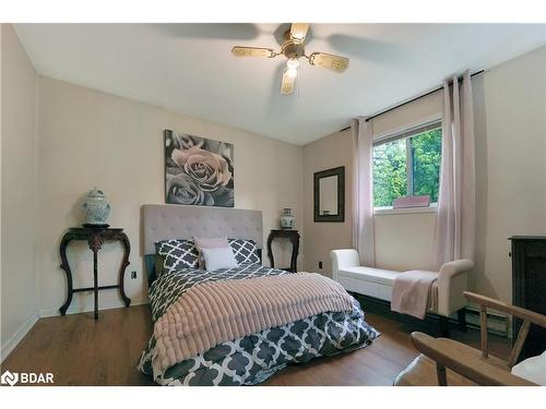 8 Parkhill Drive, Fenelon Falls, ON - Indoor Photo Showing Bedroom