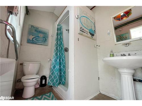 8 Parkhill Drive, Fenelon Falls, ON - Indoor Photo Showing Bathroom