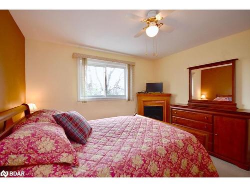 41 Toboggan Hill Drive, Orillia, ON - Indoor Photo Showing Bedroom