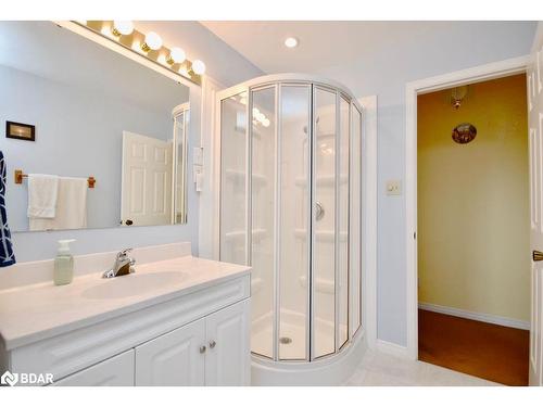 41 Toboggan Hill Drive, Orillia, ON - Indoor Photo Showing Bathroom