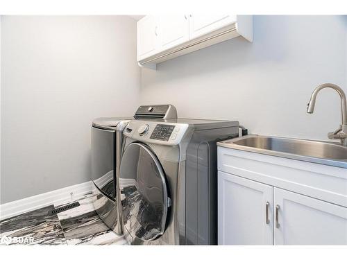28 Versailles Crescent, Barrie, ON - Indoor Photo Showing Laundry Room