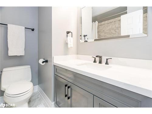 28 Versailles Crescent, Barrie, ON - Indoor Photo Showing Bathroom