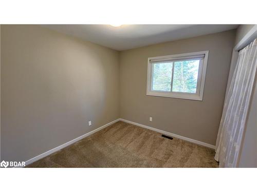 3909 Guest Road, Innisfil, ON - Indoor Photo Showing Other Room