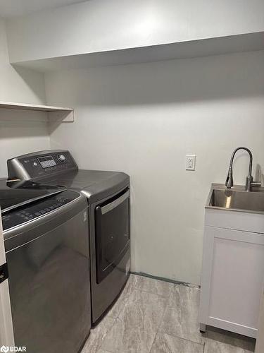 1210 Homuth Avenue, Cambridge, ON - Indoor Photo Showing Laundry Room