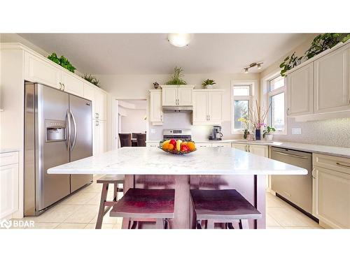 438 Biener Drive, Port Elgin, ON - Indoor Photo Showing Kitchen With Upgraded Kitchen