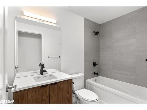 715-185 Dunlop Street E, Barrie, ON - Indoor Photo Showing Bathroom