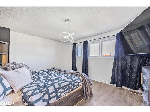 36 Batteaux Street, Barrie, ON - Indoor Photo Showing Bedroom