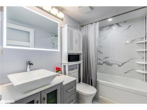 1208-65 Ellen Street, Barrie, ON - Indoor Photo Showing Bathroom