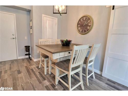 215-302 Essa Road, Barrie, ON - Indoor Photo Showing Dining Room
