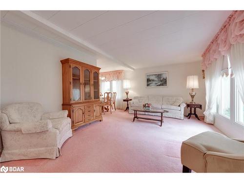 12 Pine Hill Court, Innisfil, ON - Indoor Photo Showing Living Room