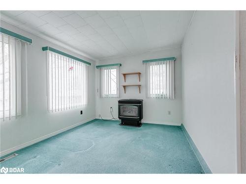 12 Pine Hill Court, Innisfil, ON - Indoor Photo Showing Other Room