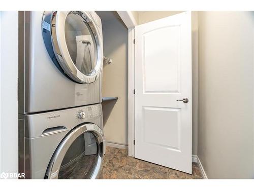 19 Grew Crescent, Penetanguishene, ON - Indoor Photo Showing Laundry Room