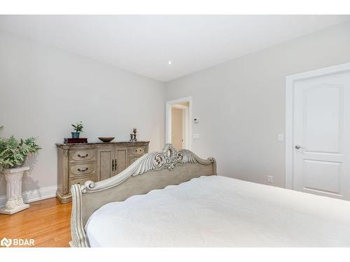 3-1058 Whites Road, Port Carling, ON - Indoor Photo Showing Bedroom