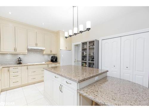 3-1058 Whites Road, Port Carling, ON - Indoor Photo Showing Kitchen