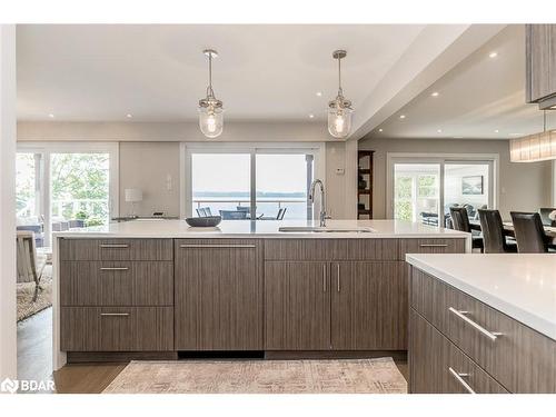 31 Bay Street, Oro-Medonte, ON - Indoor Photo Showing Kitchen With Double Sink