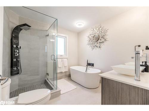 31 Bay Street, Oro-Medonte, ON - Indoor Photo Showing Bathroom