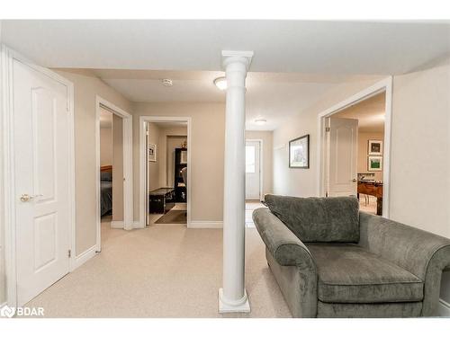 72 Luella Boulevard, Springwater, ON - Indoor Photo Showing Living Room