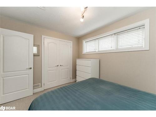 72 Luella Boulevard, Springwater, ON - Indoor Photo Showing Bedroom