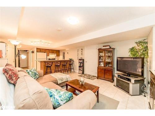 72 Luella Boulevard, Springwater, ON - Indoor Photo Showing Living Room