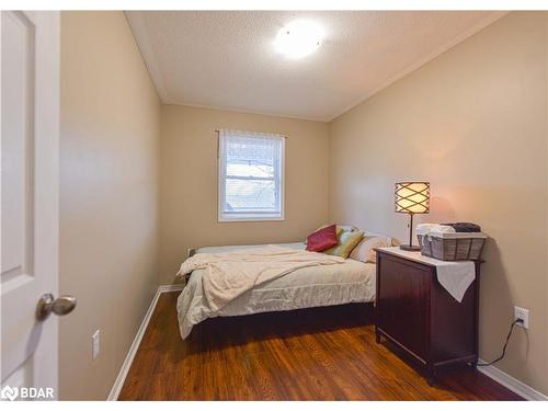 51 Courtney Crescent, Orillia, ON - Indoor Photo Showing Bedroom