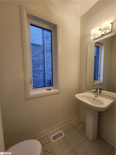 61 Sagewood Avenue, Barrie, ON - Indoor Photo Showing Bathroom