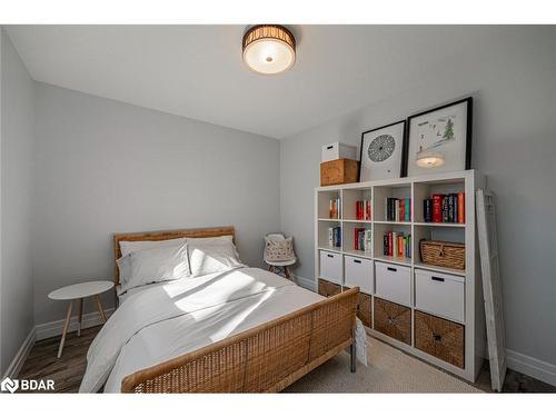 251 Rose Street, Barrie, ON - Indoor Photo Showing Bedroom