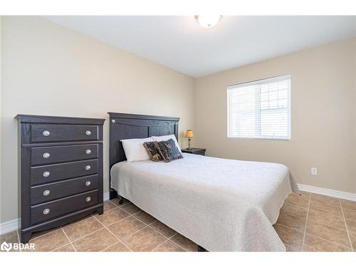 139 Trout Lane, Tiny, ON - Indoor Photo Showing Bedroom
