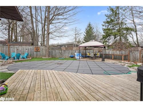 10 Parkway Place, Barrie, ON - Outdoor With Backyard