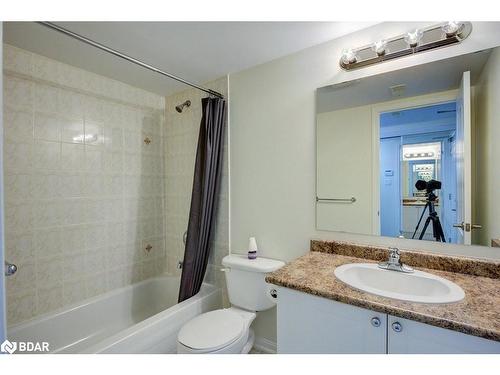 102-40 Mulligan Lane, Wasaga Beach, ON - Indoor Photo Showing Bathroom