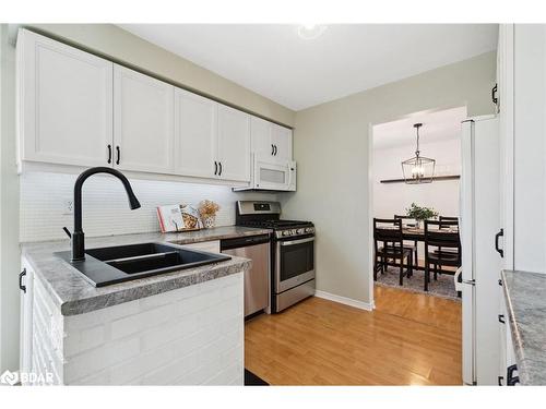 114 Cecil Street, Essa, ON - Indoor Photo Showing Kitchen With Double Sink