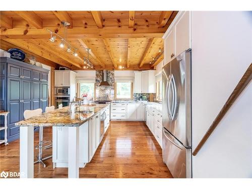 220 Kamenni Bay Road, Georgian Bay, ON - Indoor Photo Showing Kitchen With Upgraded Kitchen