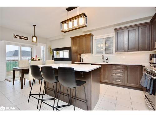 3089 Emperor Drive, Orillia, ON - Indoor Photo Showing Kitchen With Upgraded Kitchen