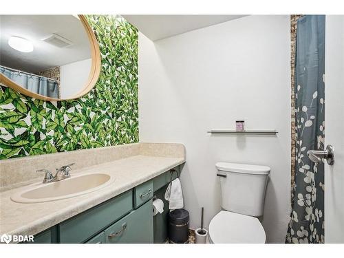 223-1102 Horseshoe Valley Road W, Oro-Medonte, ON - Indoor Photo Showing Bathroom